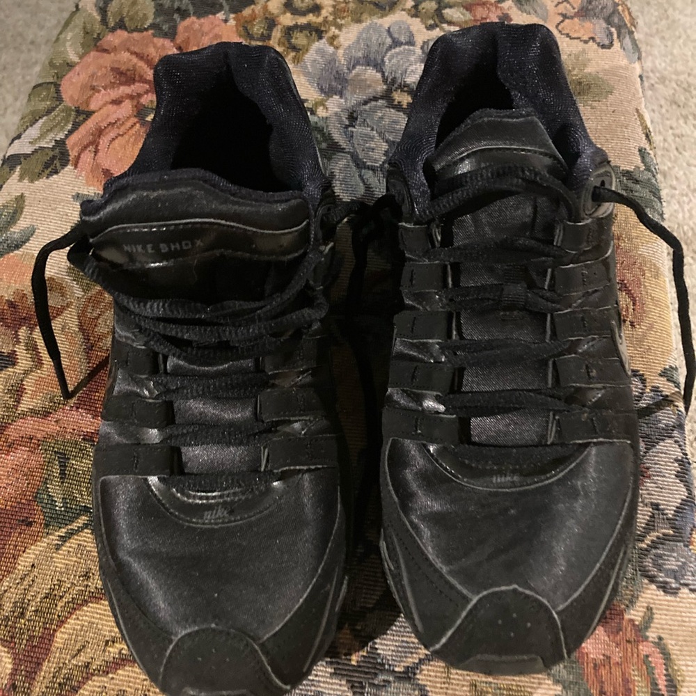 Black Nike Shox 6.5 Like New